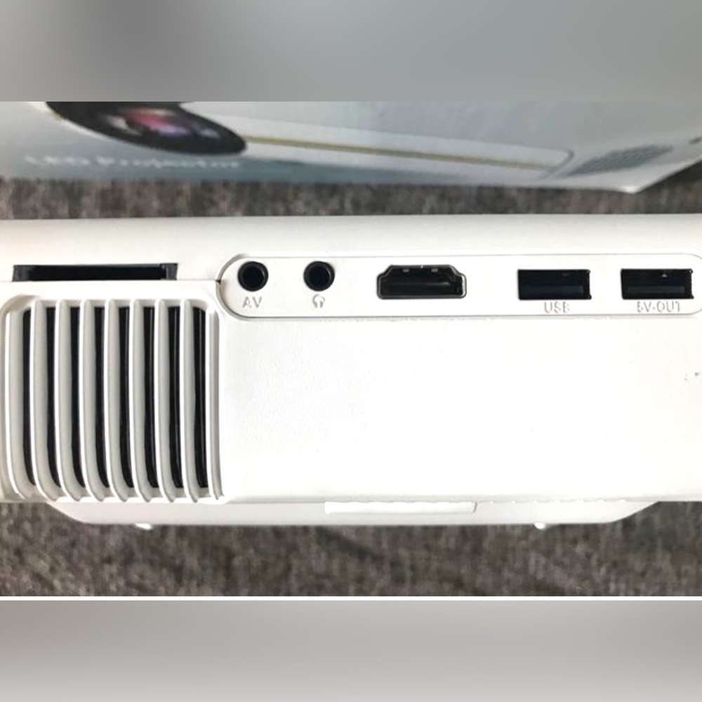 ELEPHAS- Mini Led Projector - Picture 3 of 7